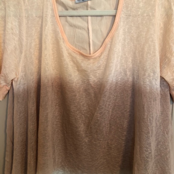 Beautiful Easel flowy top! Size small. - Picture 4 of 6